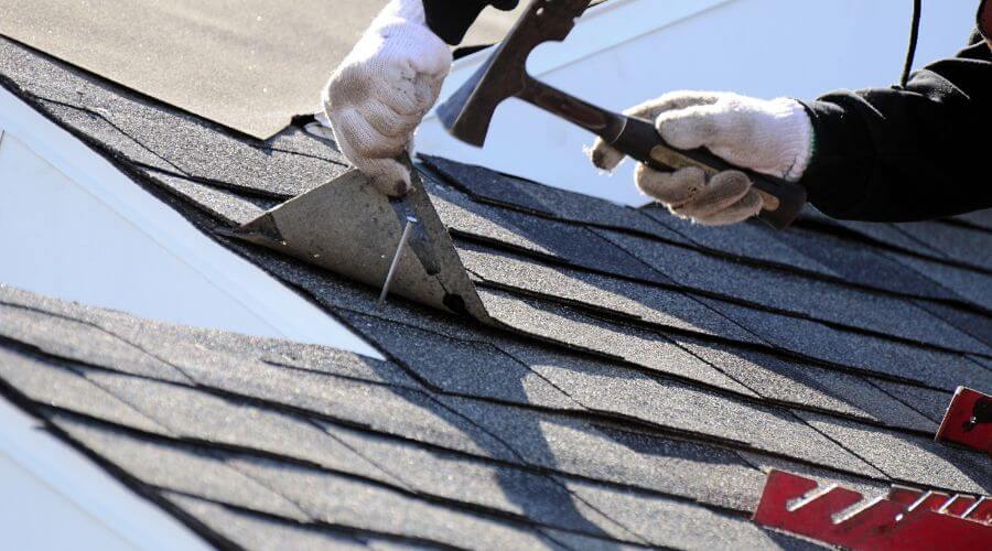 Professional New roof installation in D Lo, MS